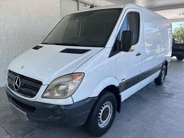 Foto de 2013 Mercedes-Benz Sprinter 2500 Normal Roof