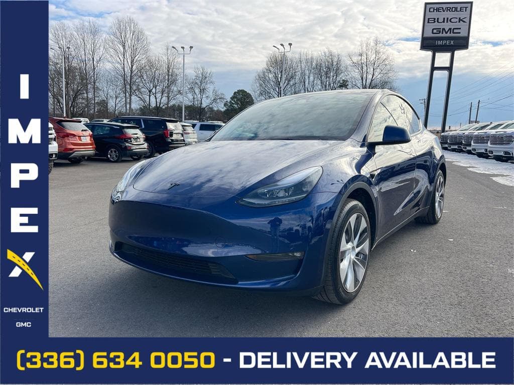 Foto de 2023 Tesla Model Y Long Range Dual Motor All-Wheel Drive