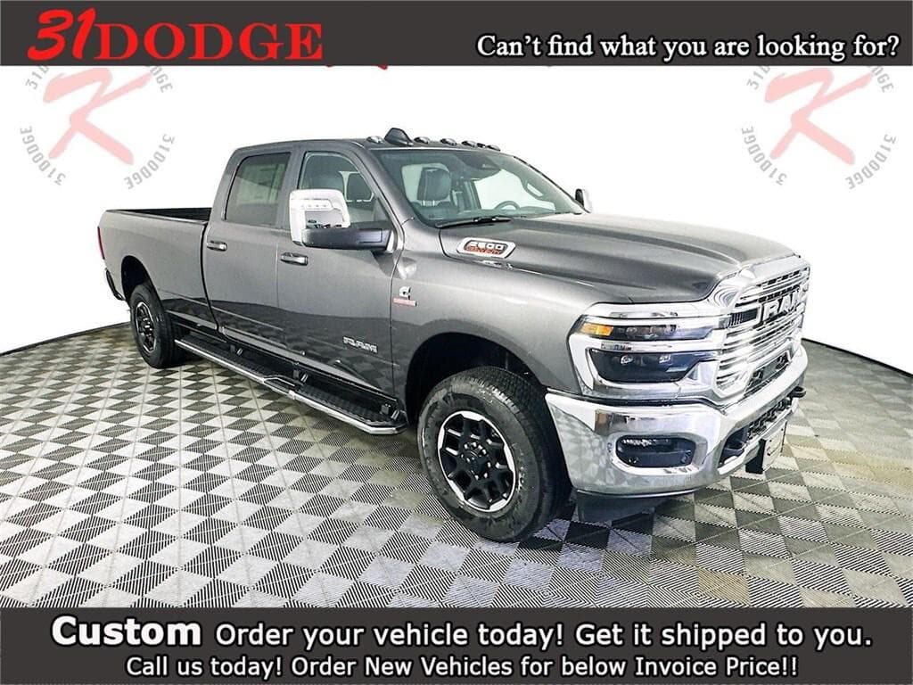 Foto de 2025 RAM 2500 Laramie Crew Cab 4x4 8 Box