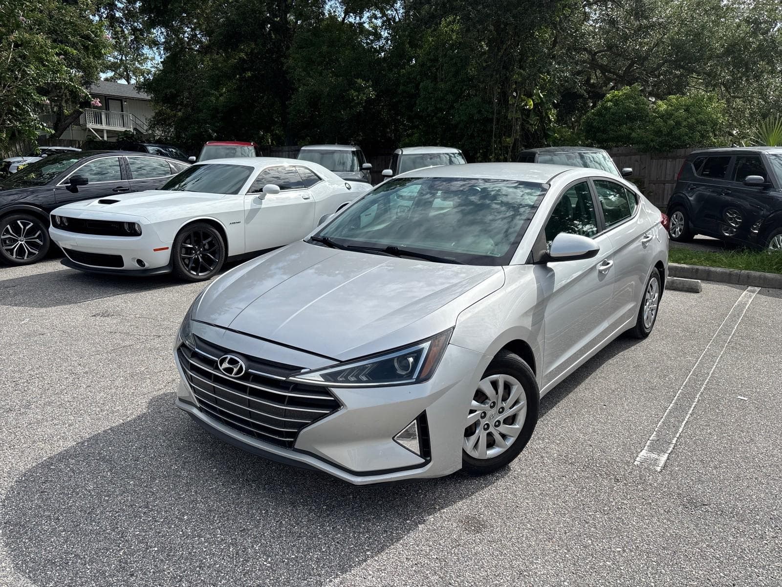 Foto de 2019 Hyundai Elantra SE