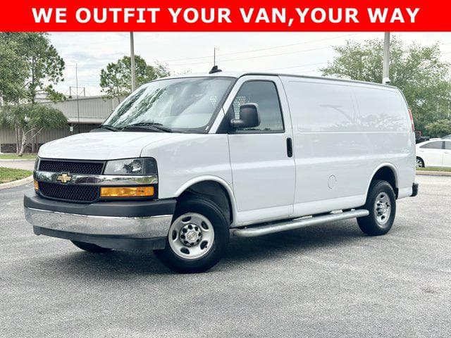 Foto de 2023 Chevrolet Express Cargo RWD 2500 Regular Wheelbase WT