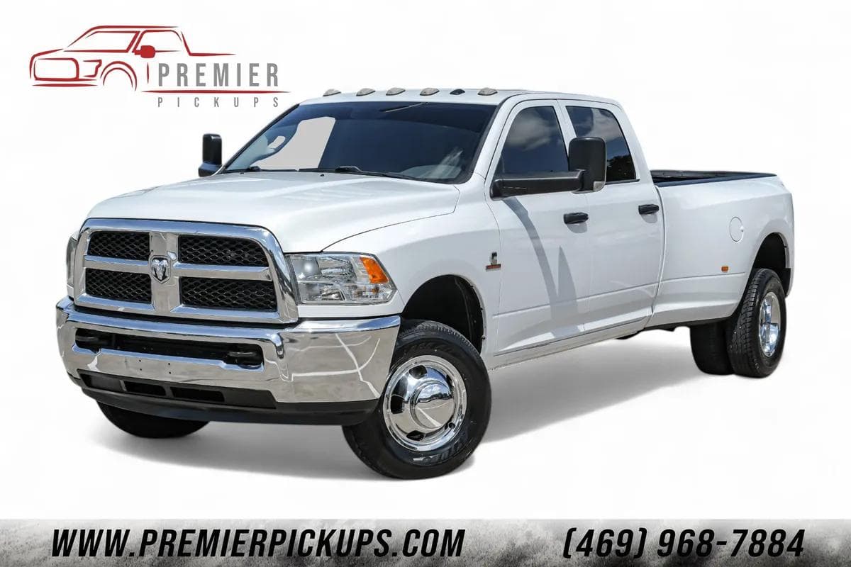Foto de 2018 RAM 3500 Tradesman Crew Cab 4x4 8 Box