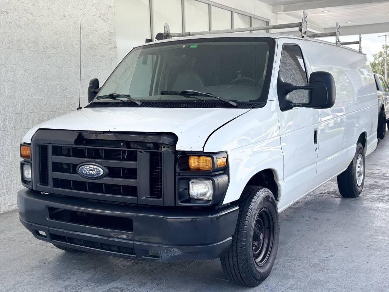 Foto de 2008 Ford E-150 Commercial