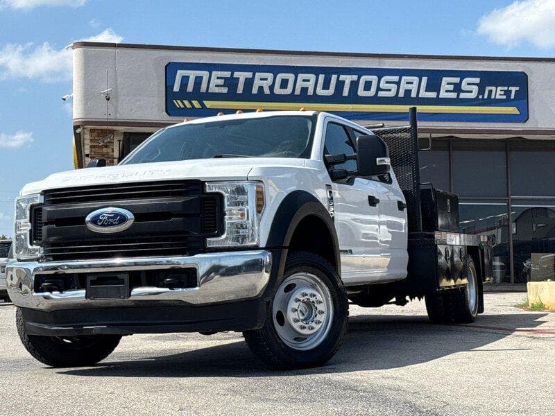 Foto de 2019 Ford F-550 XL