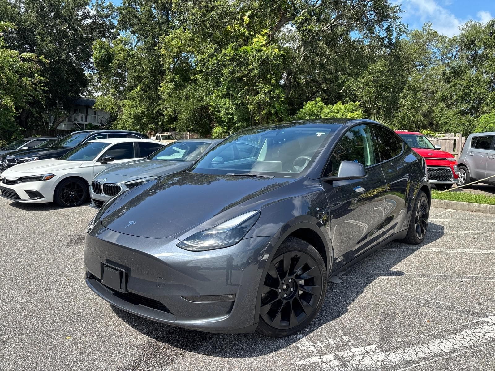 Foto de 2023 Tesla Model Y Long Range Dual Motor All-Wheel Drive
