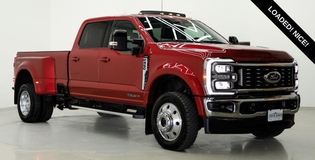 Foto de 2024 Ford F-450 LARIAT