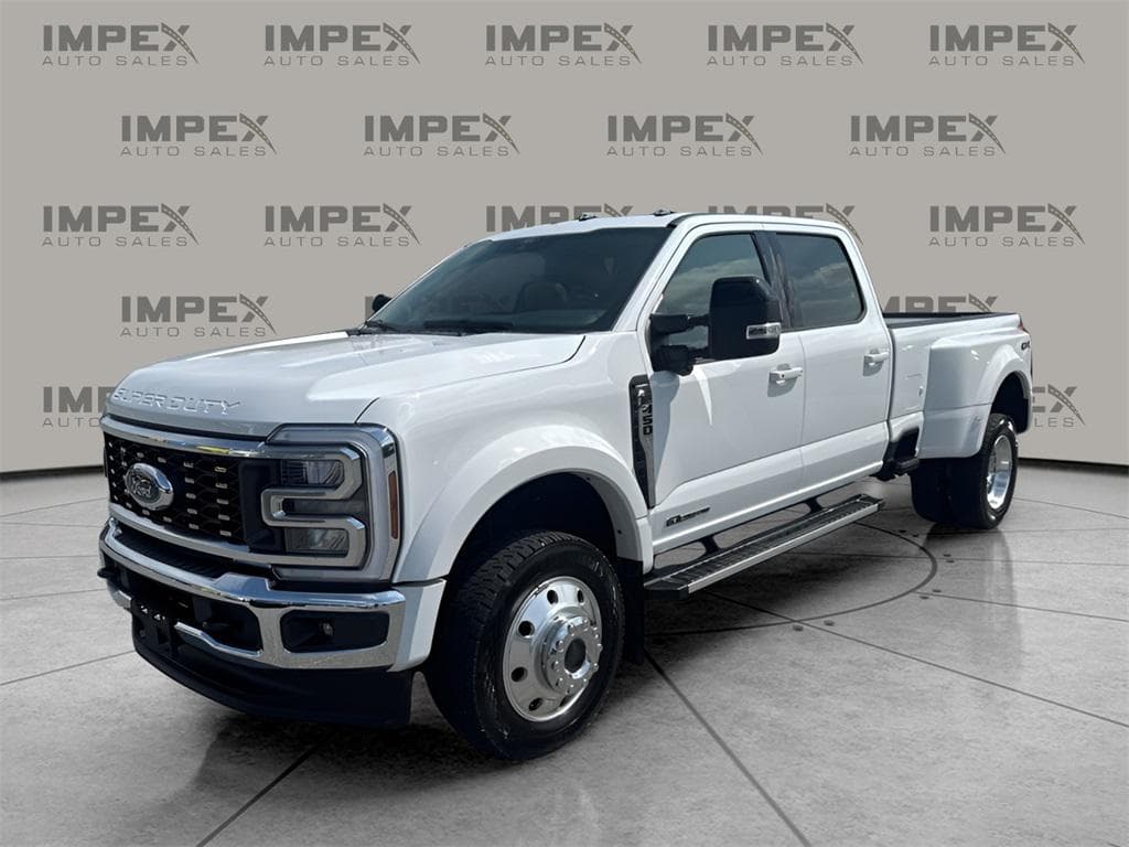 Foto de 2024 Ford F-450 LARIAT