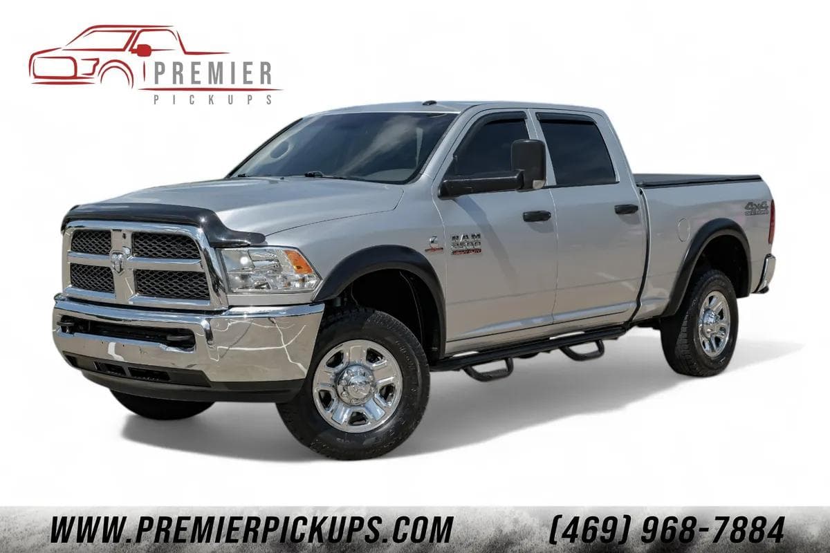 Foto de 2017 RAM 2500 Tradesman Crew Cab 4x4 64" Box