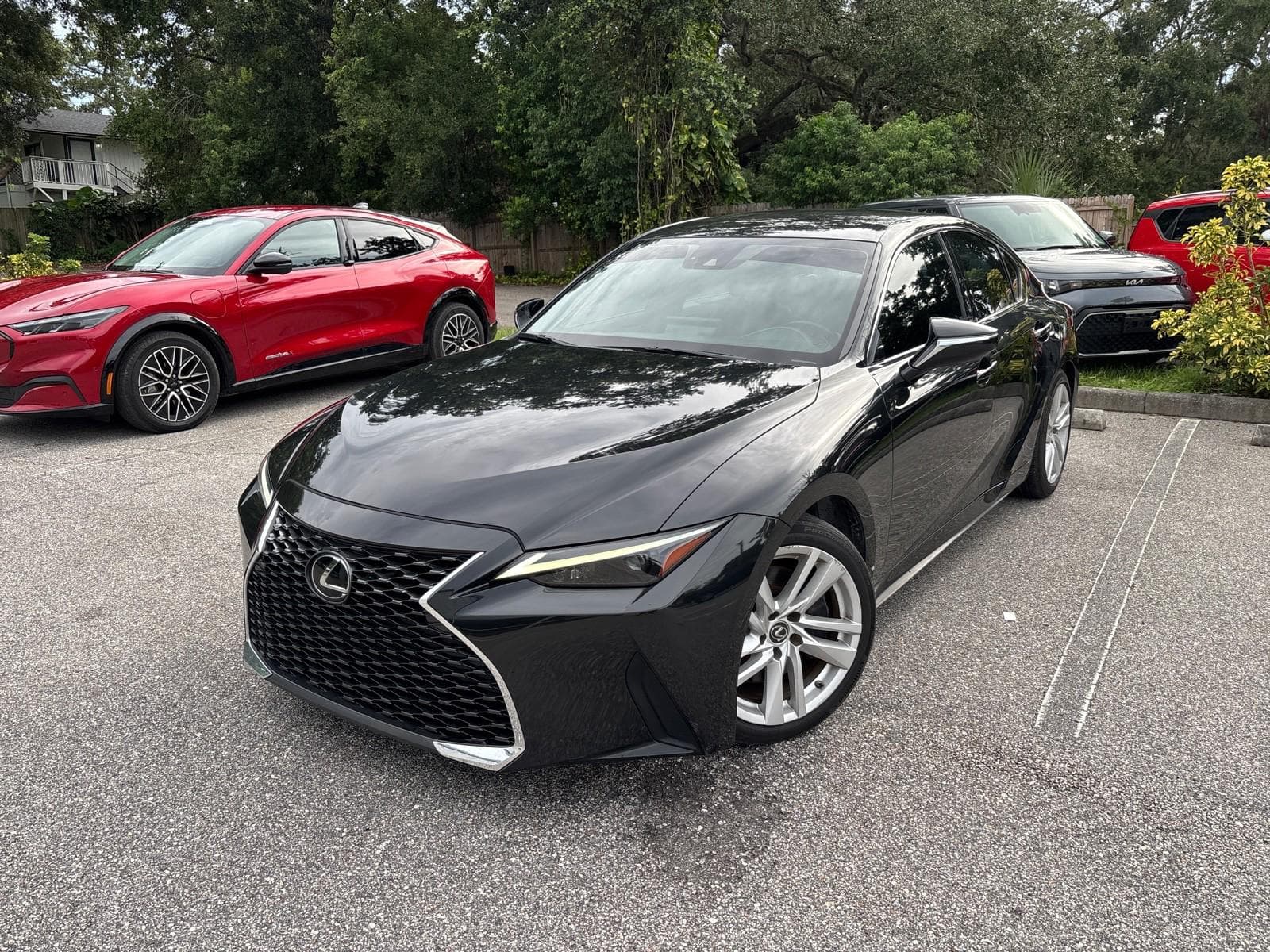 Foto de 2021 Lexus IS 300 IS 300