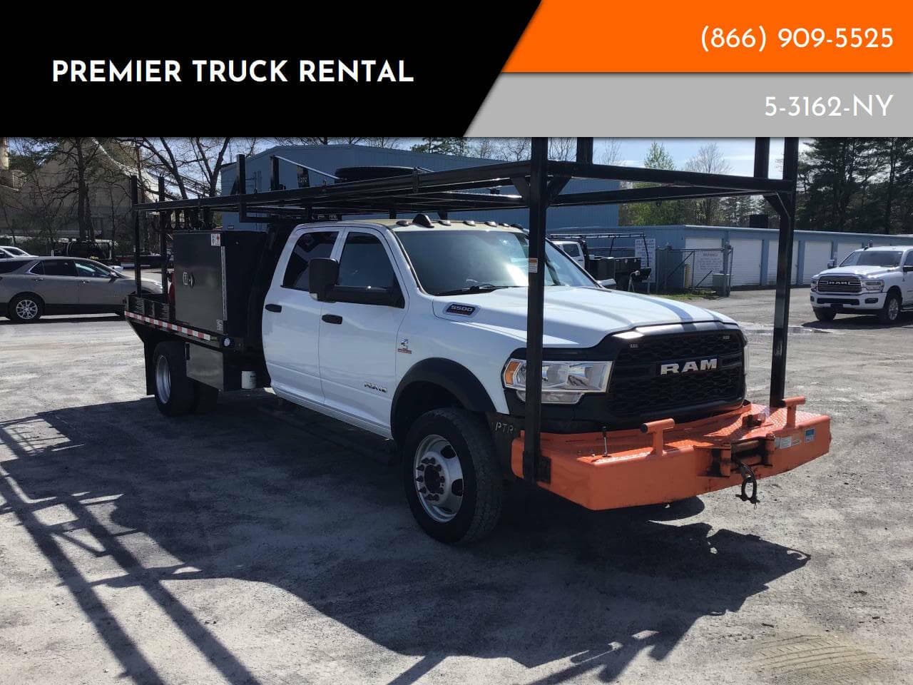 Foto de 2022 RAM 5500 Chassis Tradesman/SLT/Laramie/Limited