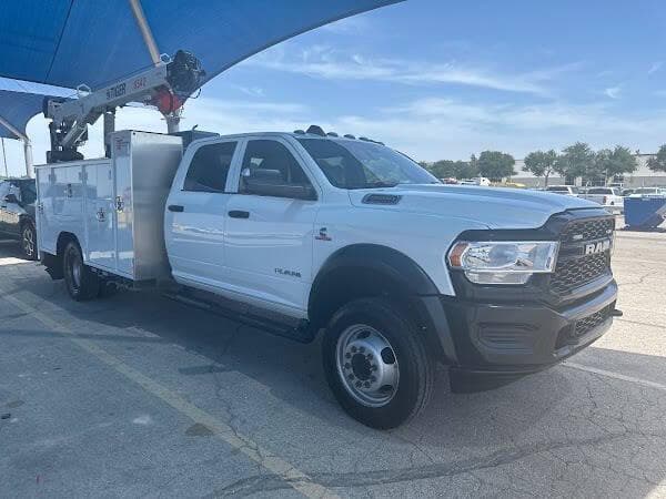 Foto de 2022 RAM 5500 Chassis Tradesman/SLT/Laramie/Limited