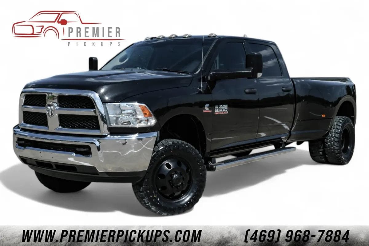 Foto de 2018 RAM 3500 Tradesman Crew Cab 4x4 8 Box