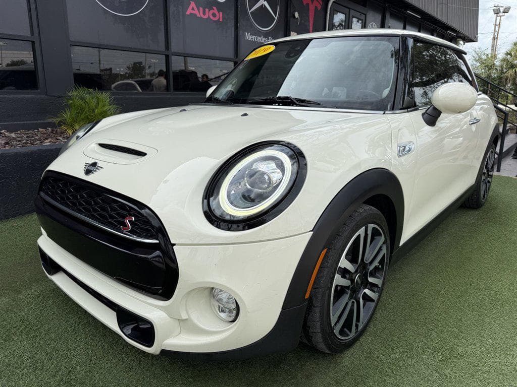 2019 Mini Hardtop Cooper S — photo 1 of 30