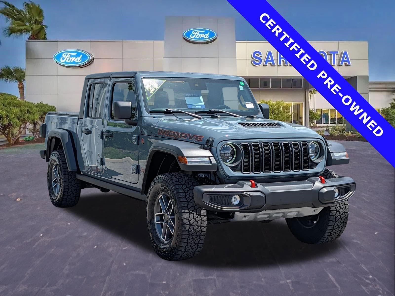 2025 Jeep Gladiator Mojave 4x4 — photo 1 of 40