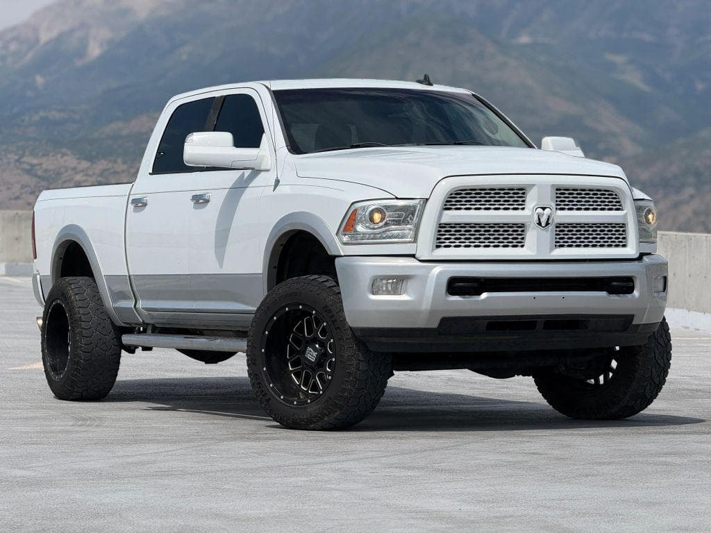 2014 RAM 2500 Laramie — photo 1 of 26