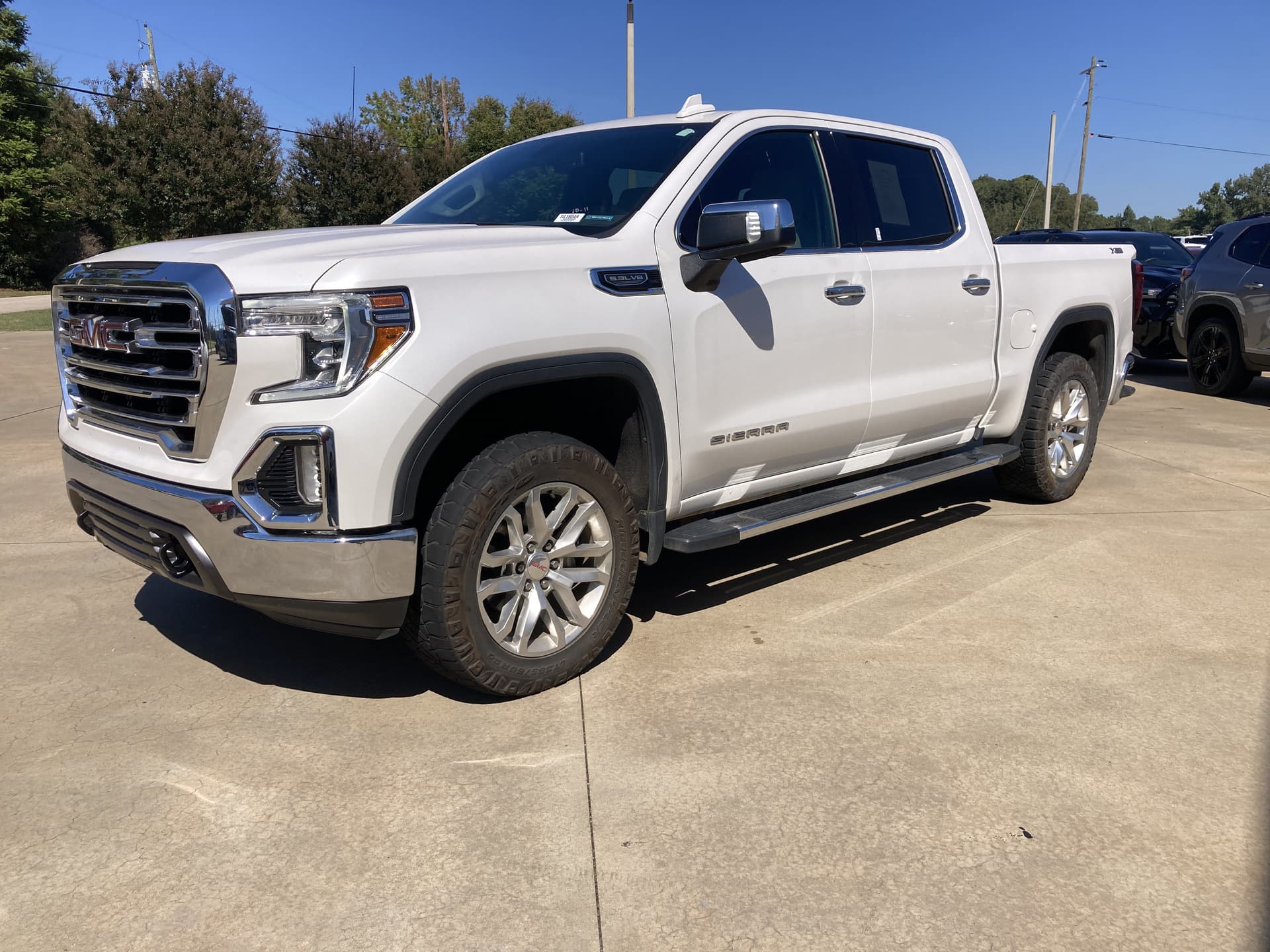 2022 GMC Sierra 1500 Limited SLT — photo 1 of 3
