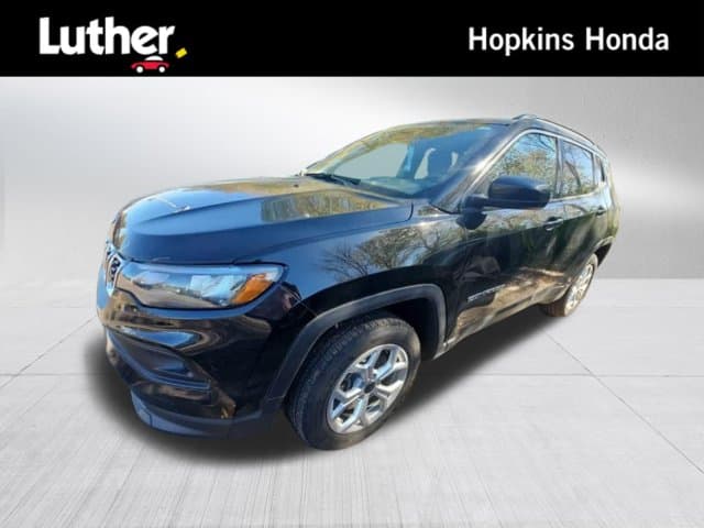 2025 Jeep Compass Latitude — photo 1 of 11