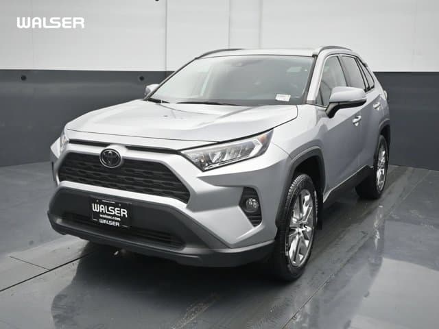 2020 Toyota RAV4 XLE Premium — photo 1 of 41