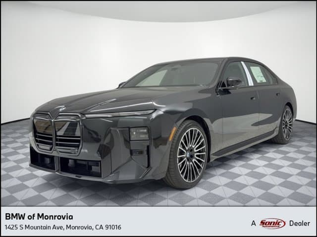 2027 BMW 7 Series 740i — photo 1 of 32
