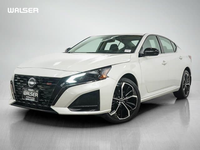 2023 Nissan Altima 2.5 SR — photo 1 of 28