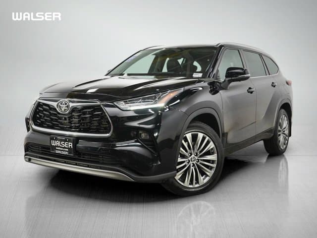 2024 Toyota Highlander Platinum — photo 1 of 34