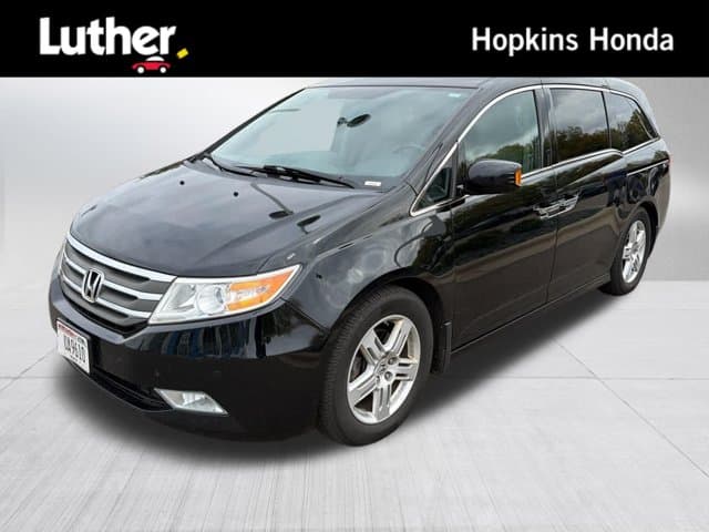 2013 Honda Odyssey Touring — photo 1 of 13