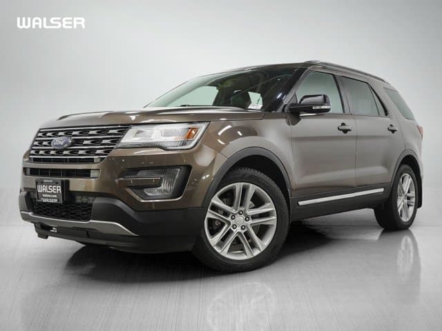 2016 Ford Explorer XLT — photo 1 of 30