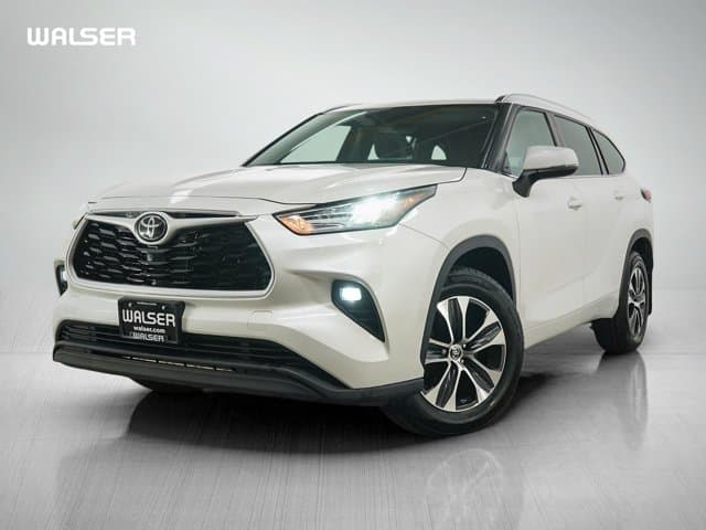 2020 Toyota Highlander XLE — photo 1 of 29
