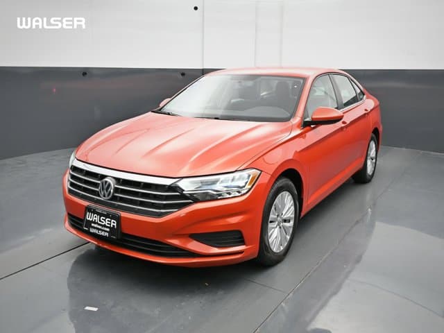 2019 Volkswagen Jetta Base — photo 1 of 44