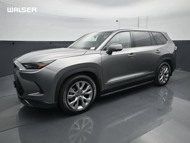 2025 Toyota Grand Highlander Base — photo 1 of 39