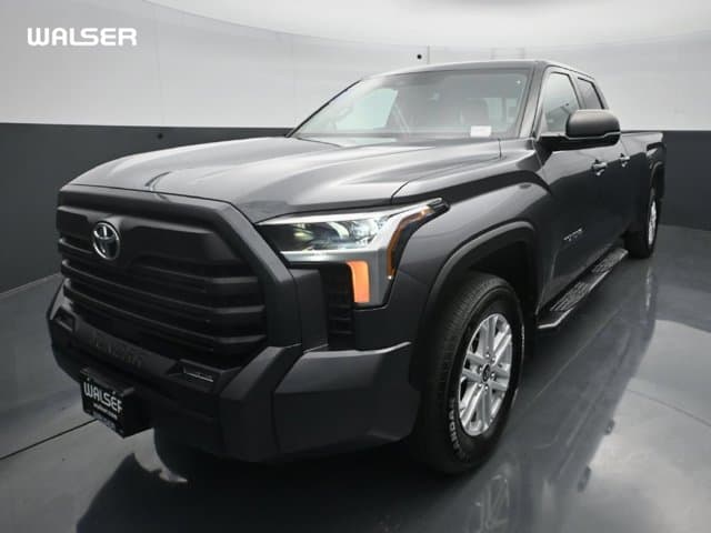2023 Toyota Tundra 4WD SR5 — photo 1 of 38