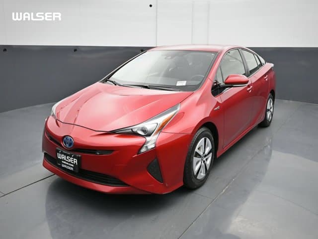 2018 Toyota Prius Three — photo 1 of 43