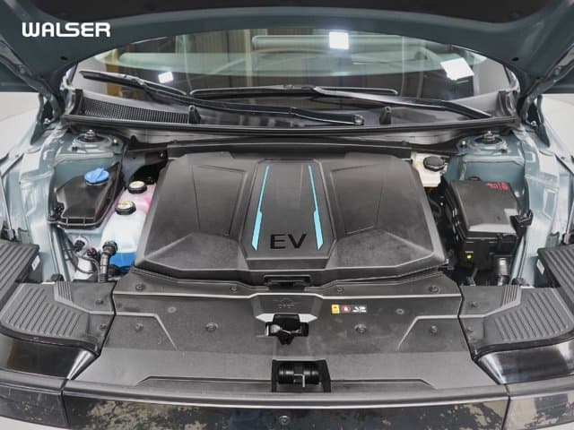 2024 Hyundai IONIQ 5 Limited — photo 1 of 28