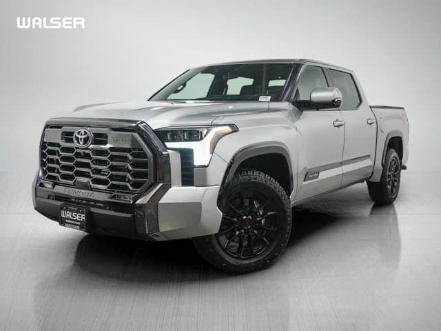 2024 Toyota Tundra 4WD Platinum — photo 1 of 33