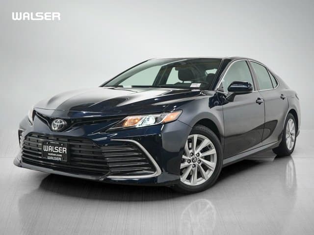 2021 Toyota Camry LE — photo 1 of 28