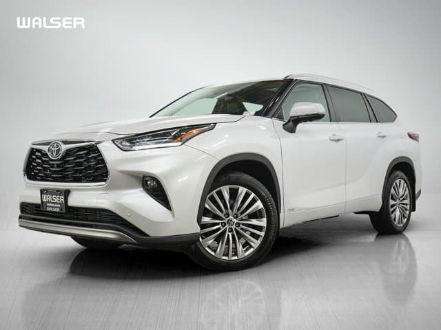 2025 Toyota Highlander Hybrid Platinum — photo 1 of 30