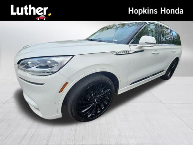 2022 Lincoln Aviator Reserve — photo 1 of 11