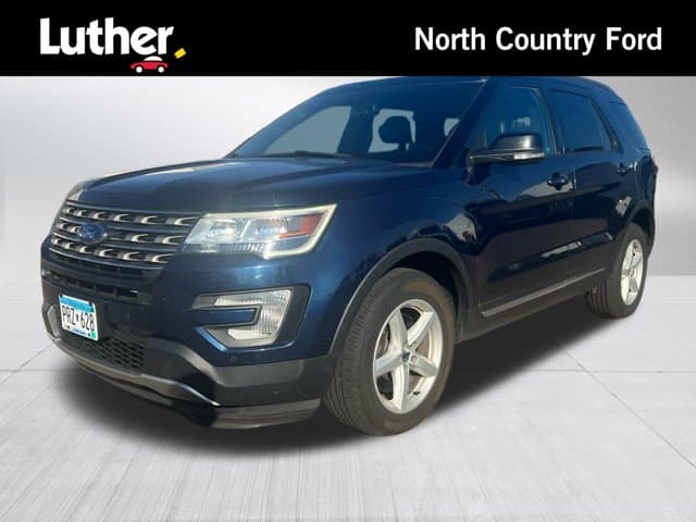 2017 Ford Explorer XLT — photo 1 of 11