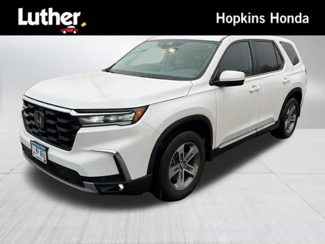 2024 Honda Pilot EX-L 8 Passenger — photo 1 of 13