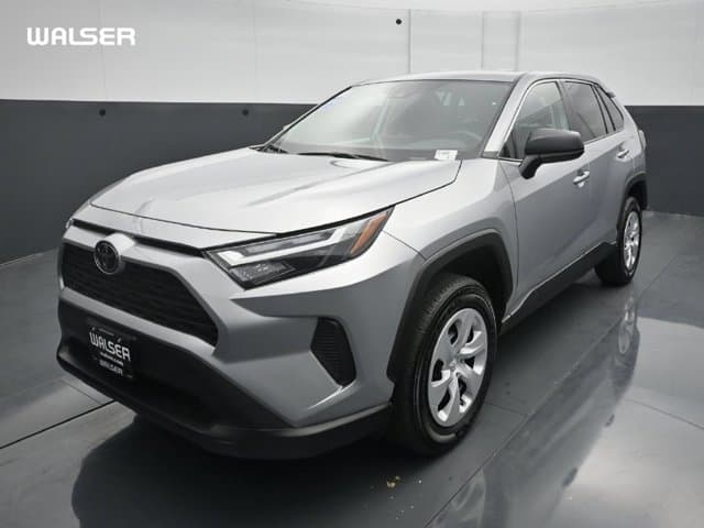 2024 Toyota RAV4 LE — photo 1 of 40