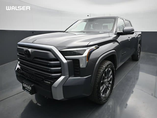 2022 Toyota Tundra 4WD Limited — photo 1 of 39