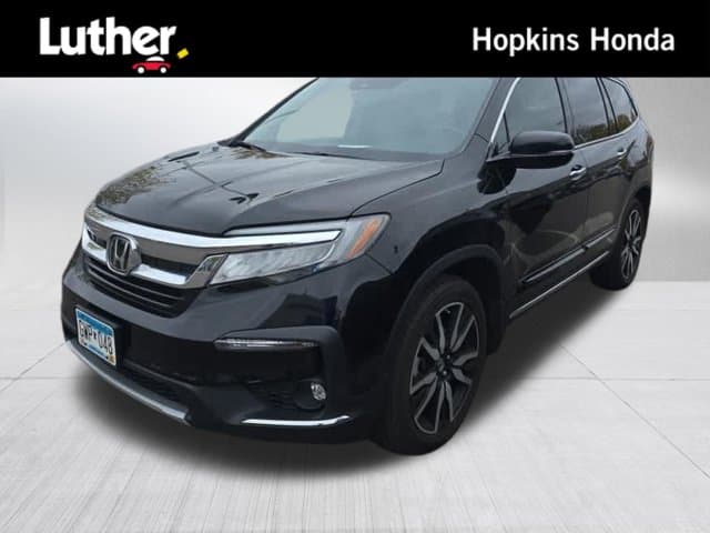 2022 Honda Pilot Touring 7-Passenger — photo 1 of 11