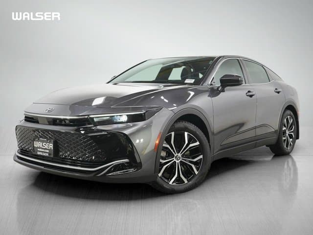 2024 Toyota Crown XLE — photo 1 of 28