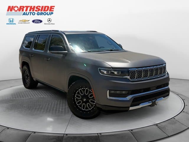 2023 Jeep Grand Wagoneer Series III — photo 1 of 25