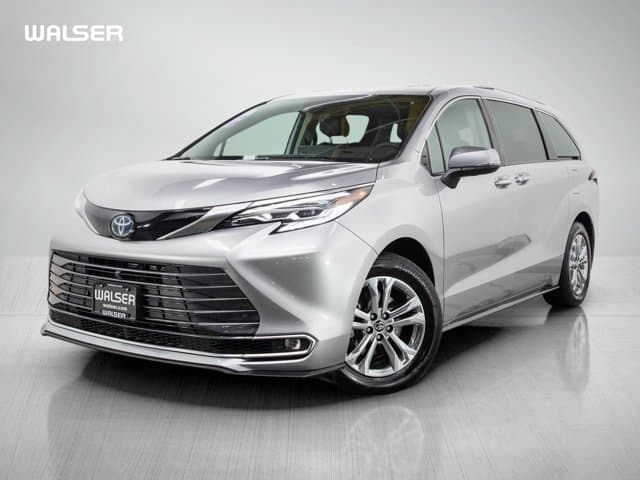 2024 Toyota Sienna Platinum — photo 1 of 35