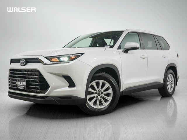 2024 Toyota Grand Highlander XLE — photo 1 of 32