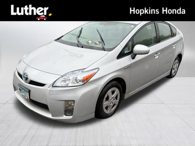 2011 Toyota Prius IV — photo 1 of 13
