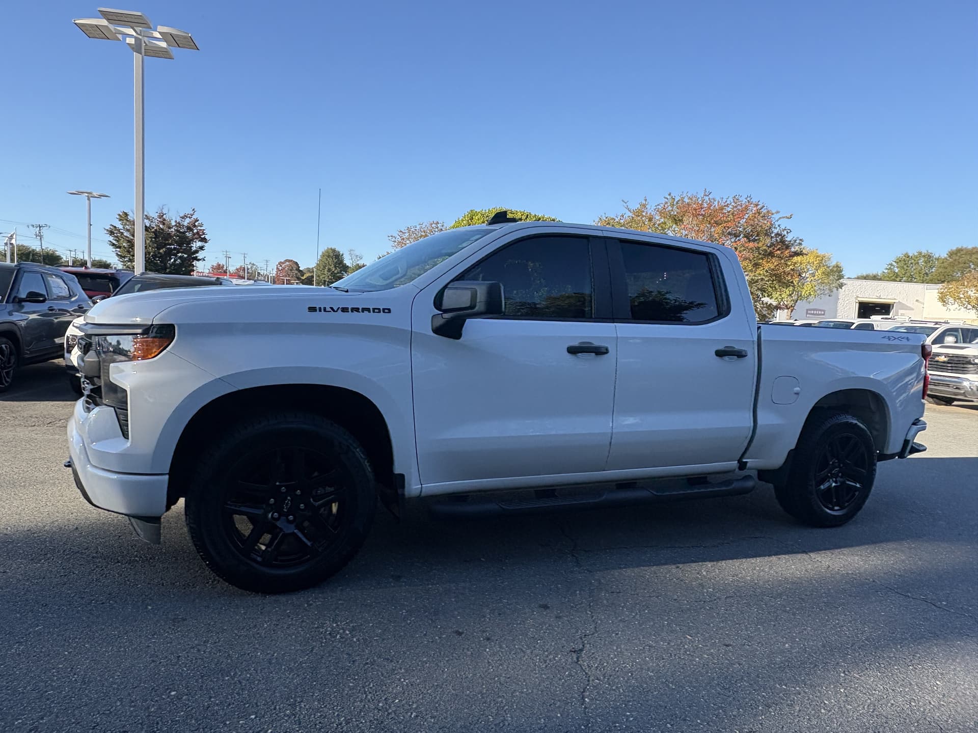 2024 Chevrolet Silverado 1500 Custom — photo 1 of 21
