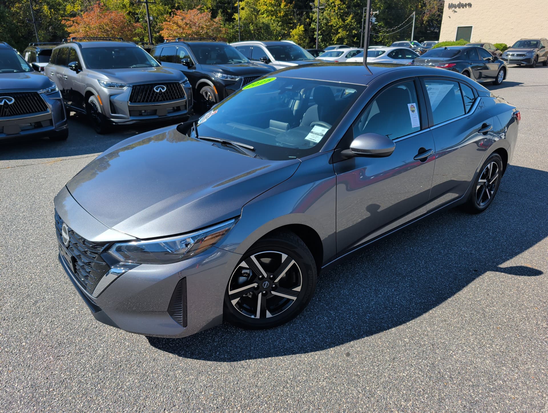 2025 Nissan Sentra SV — photo 1 of 32