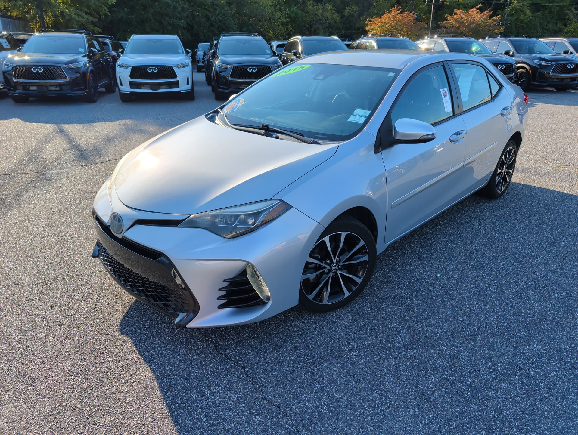 2018 Toyota Corolla SE — photo 1 of 32
